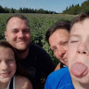 Meet your Posher, Ava